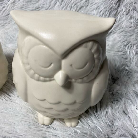 Hallmark White Ceramic Owls Figurines Collectibles - Picture 3 of 6